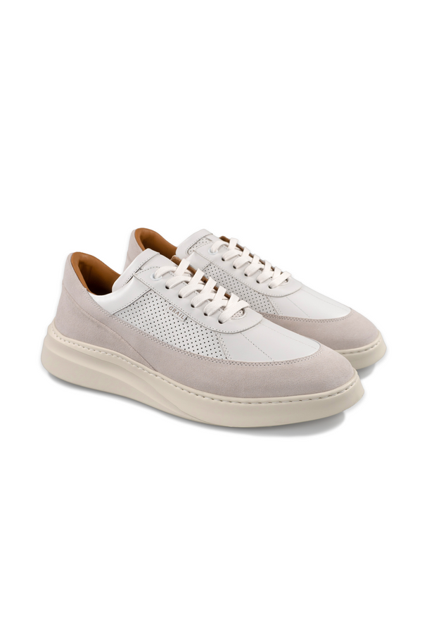 Showman Mens Sneaker In White Stone