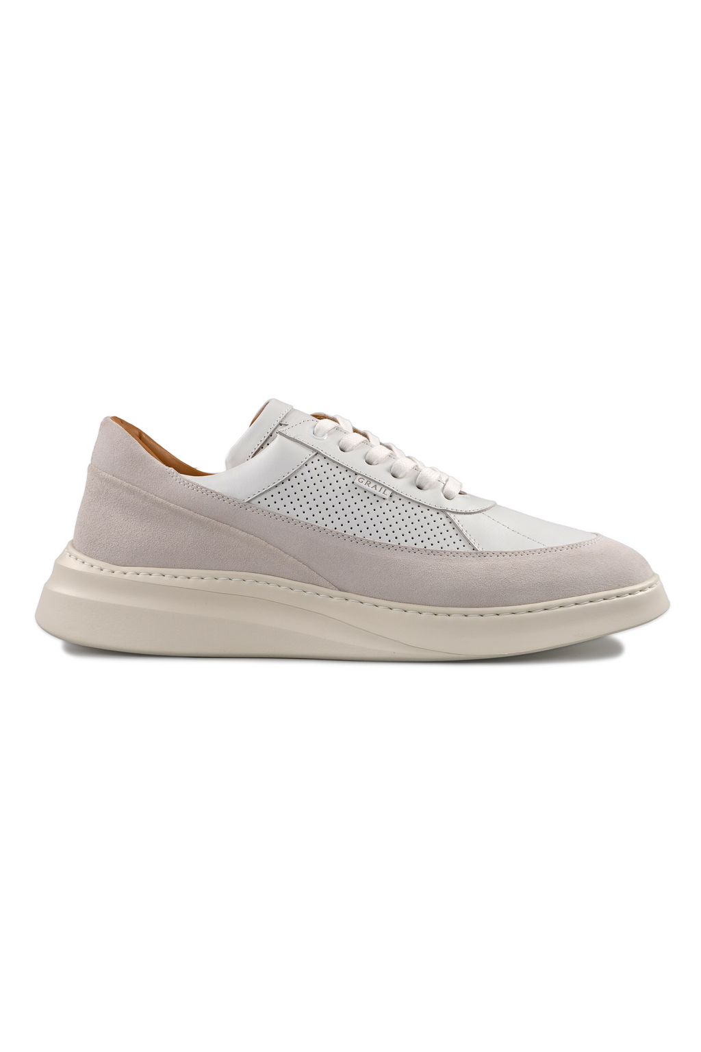 Showman Mens Sneaker In White Stone
