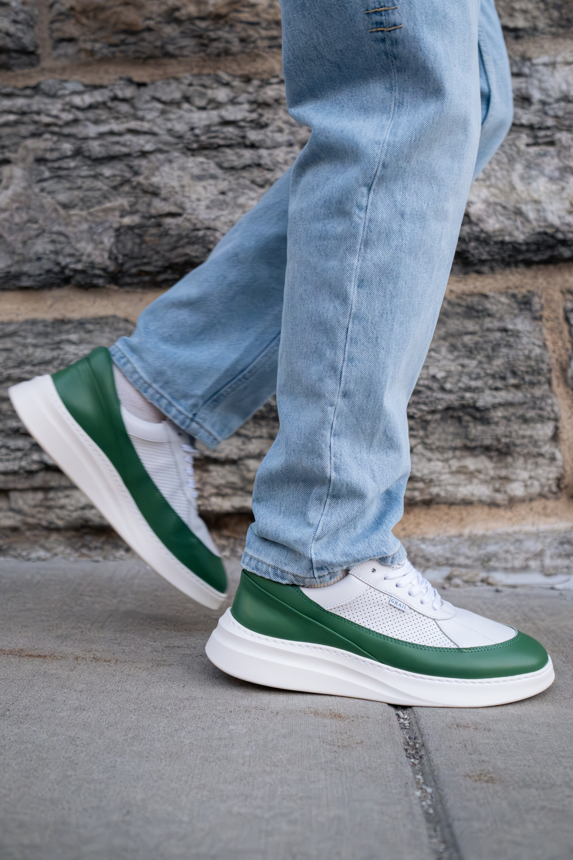 Showman Mens Sneaker In Mountain Green