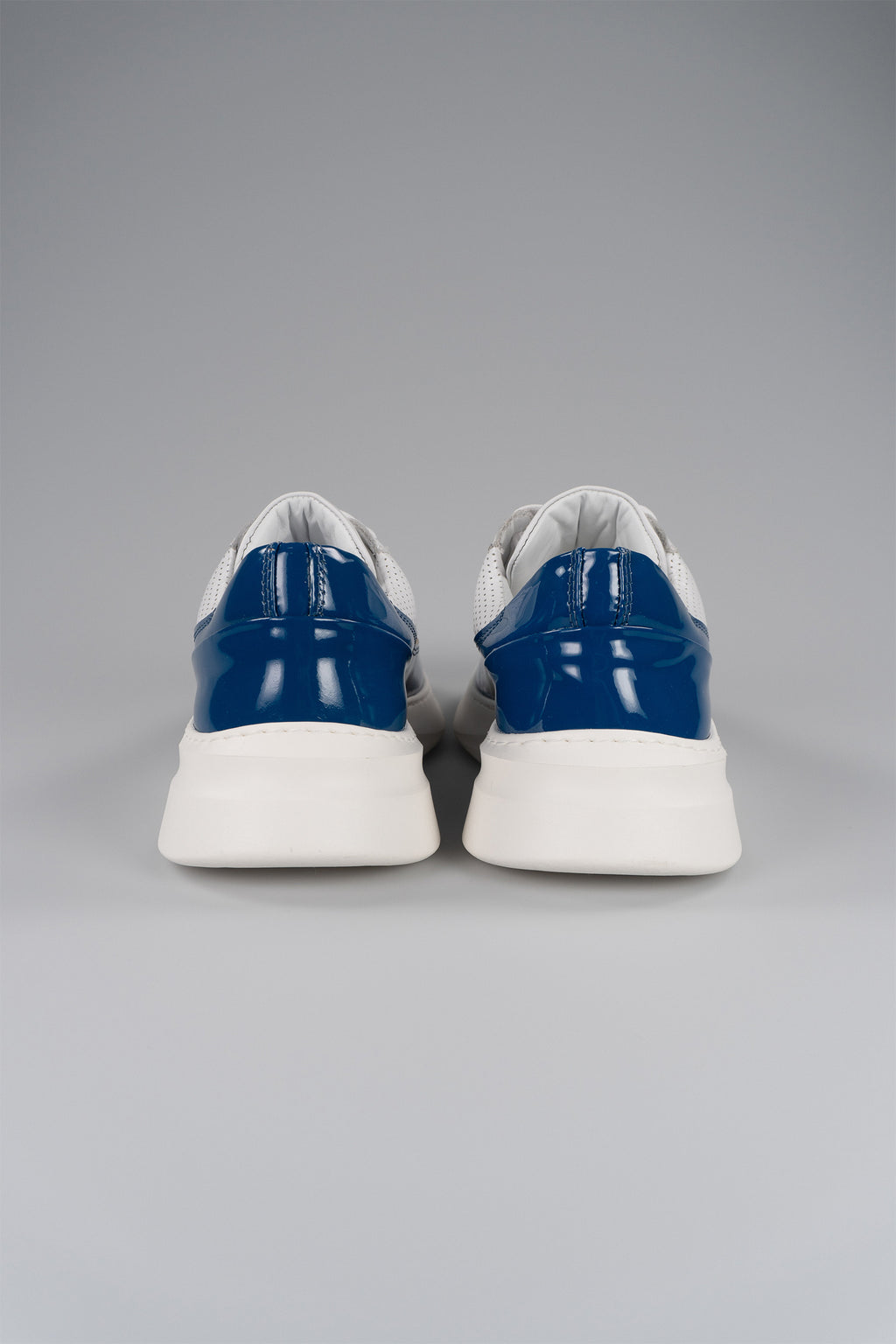 Showman Mens Sneaker In Sea Blue