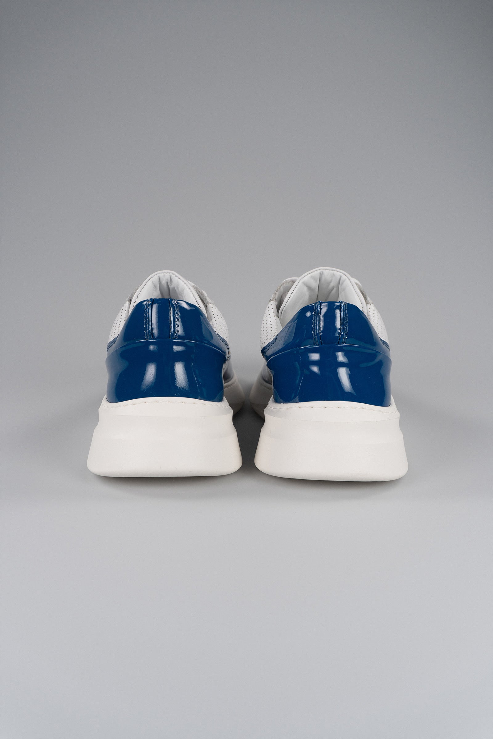 Showman Mens Sneaker In Sea Blue