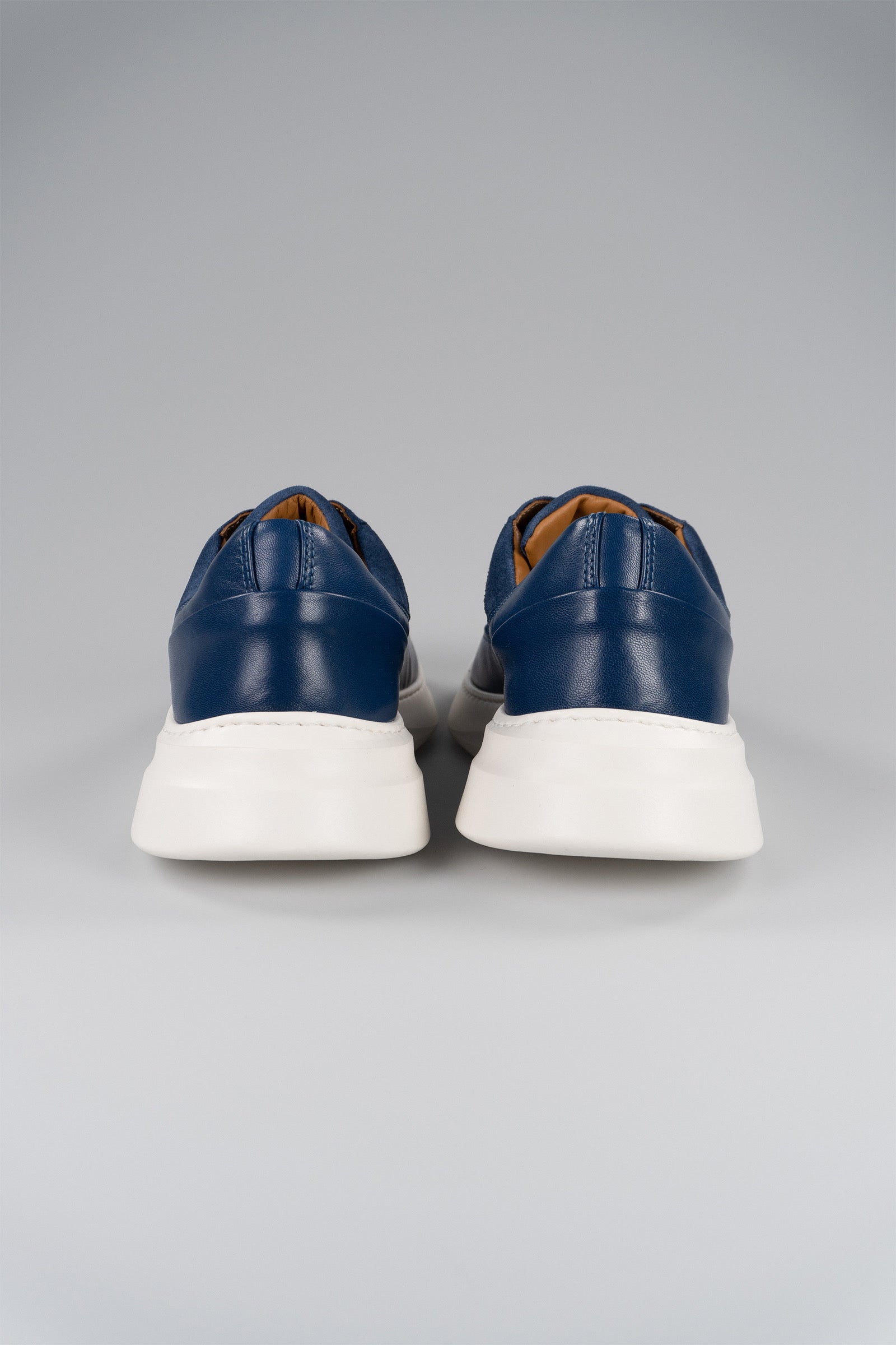 Showman Mens Sneaker In Navy