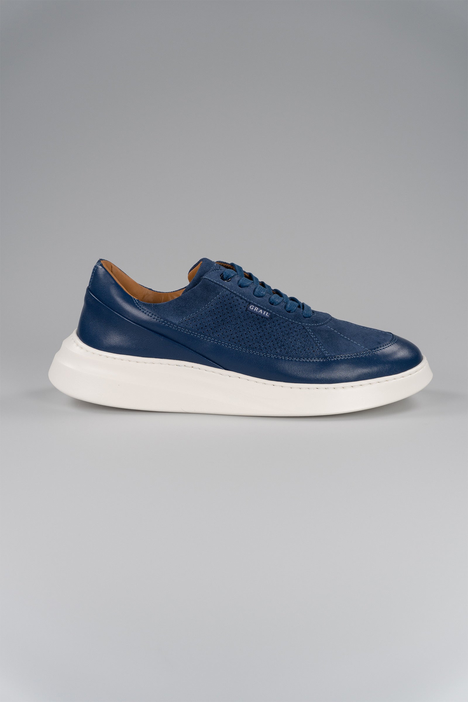 Showman Mens Sneaker In Navy