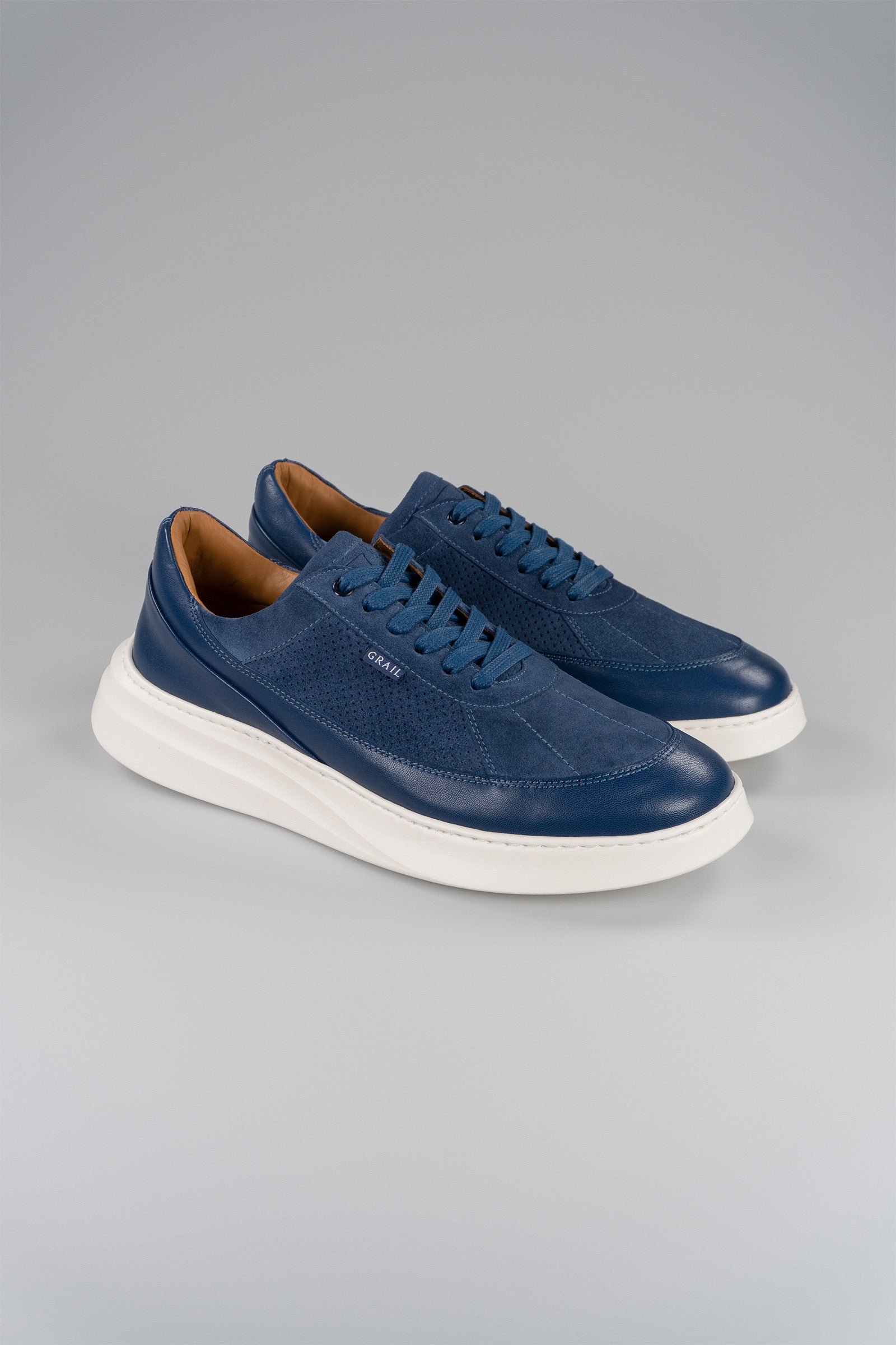 Showman Mens Sneaker In Navy