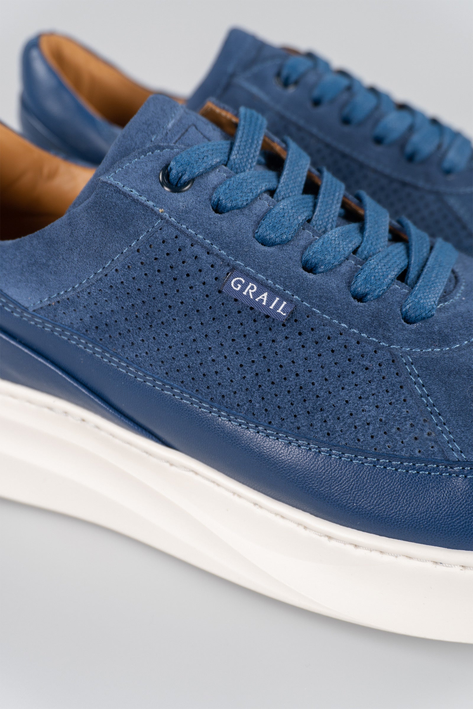 Showman Mens Sneaker In Navy