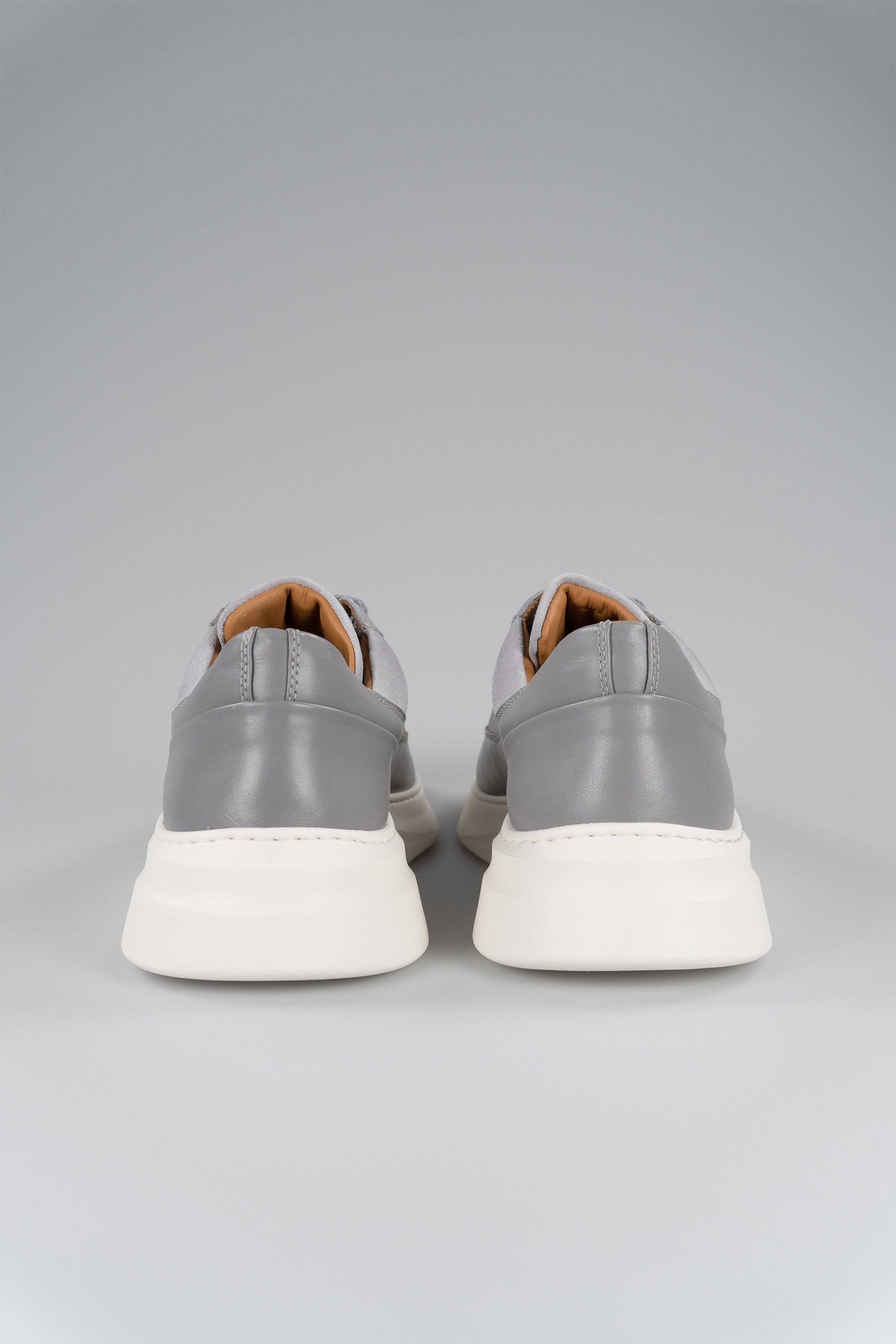 Showman Mens Sneaker In Gray