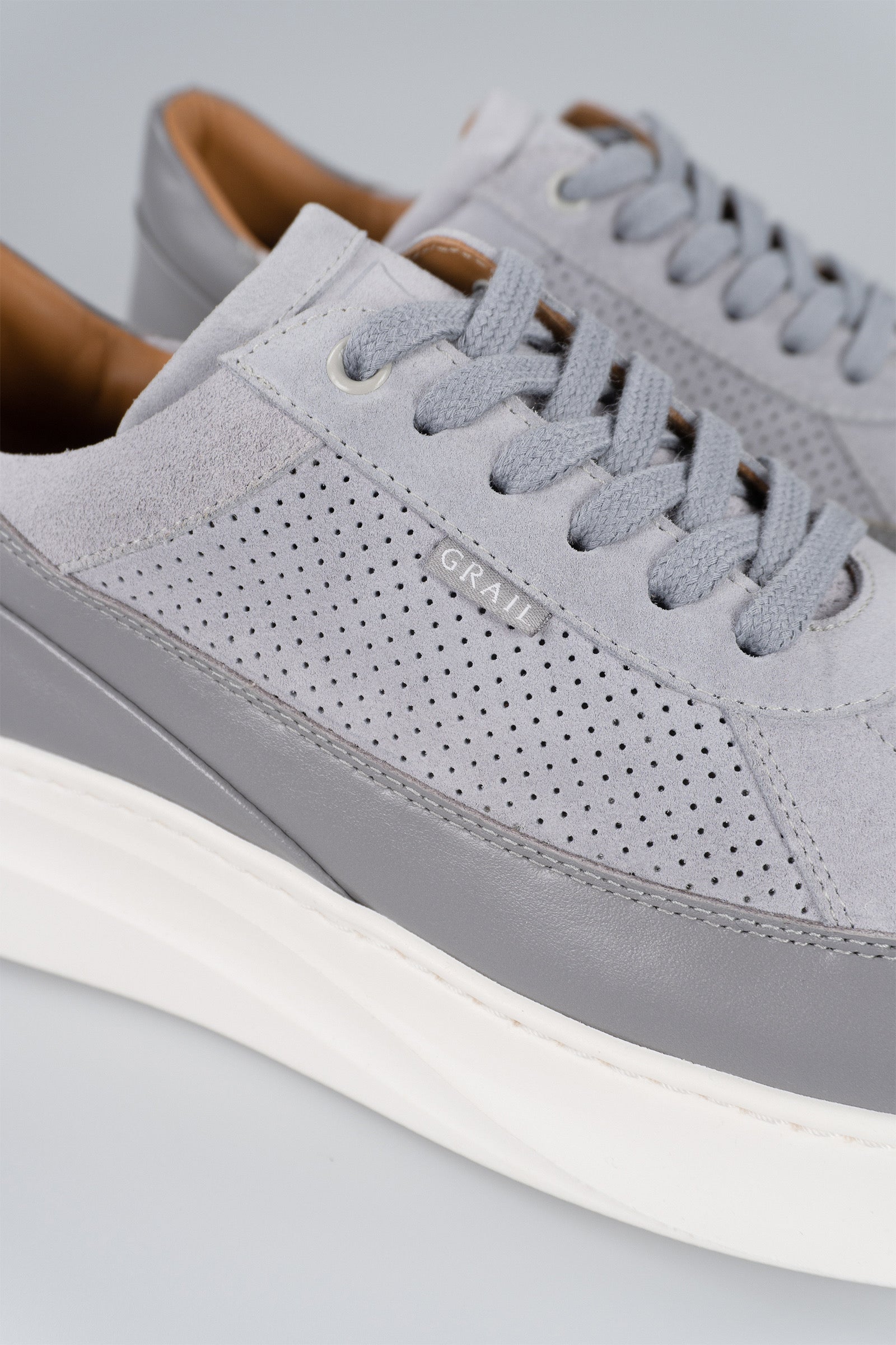 Showman Mens Sneaker In Gray