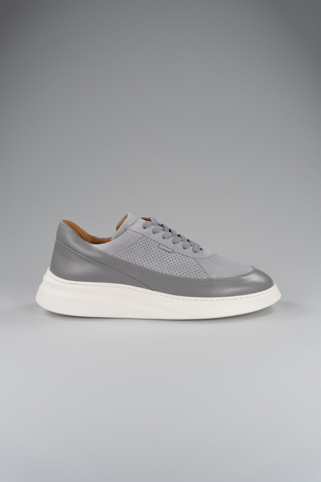 Showman Mens Sneaker In Gray