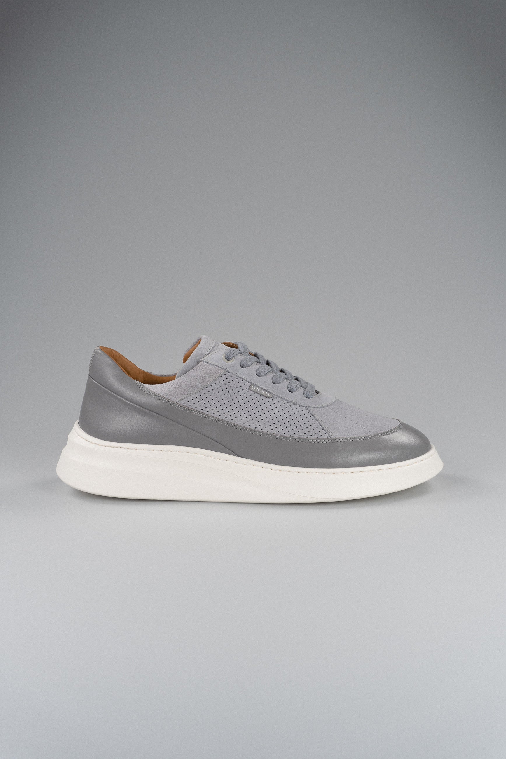 Showman Mens Sneaker In Gray