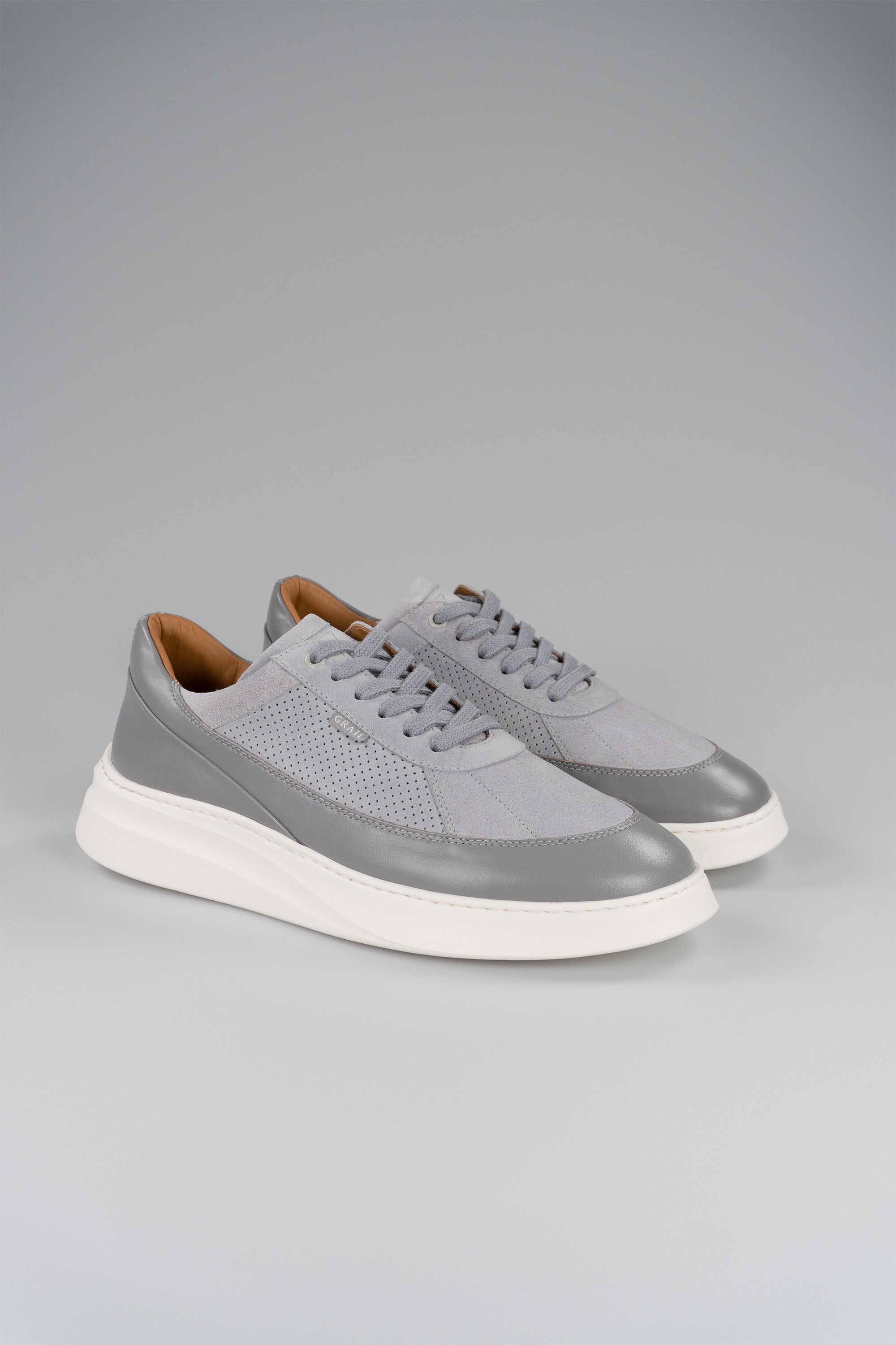 Showman Mens Sneaker In Gray