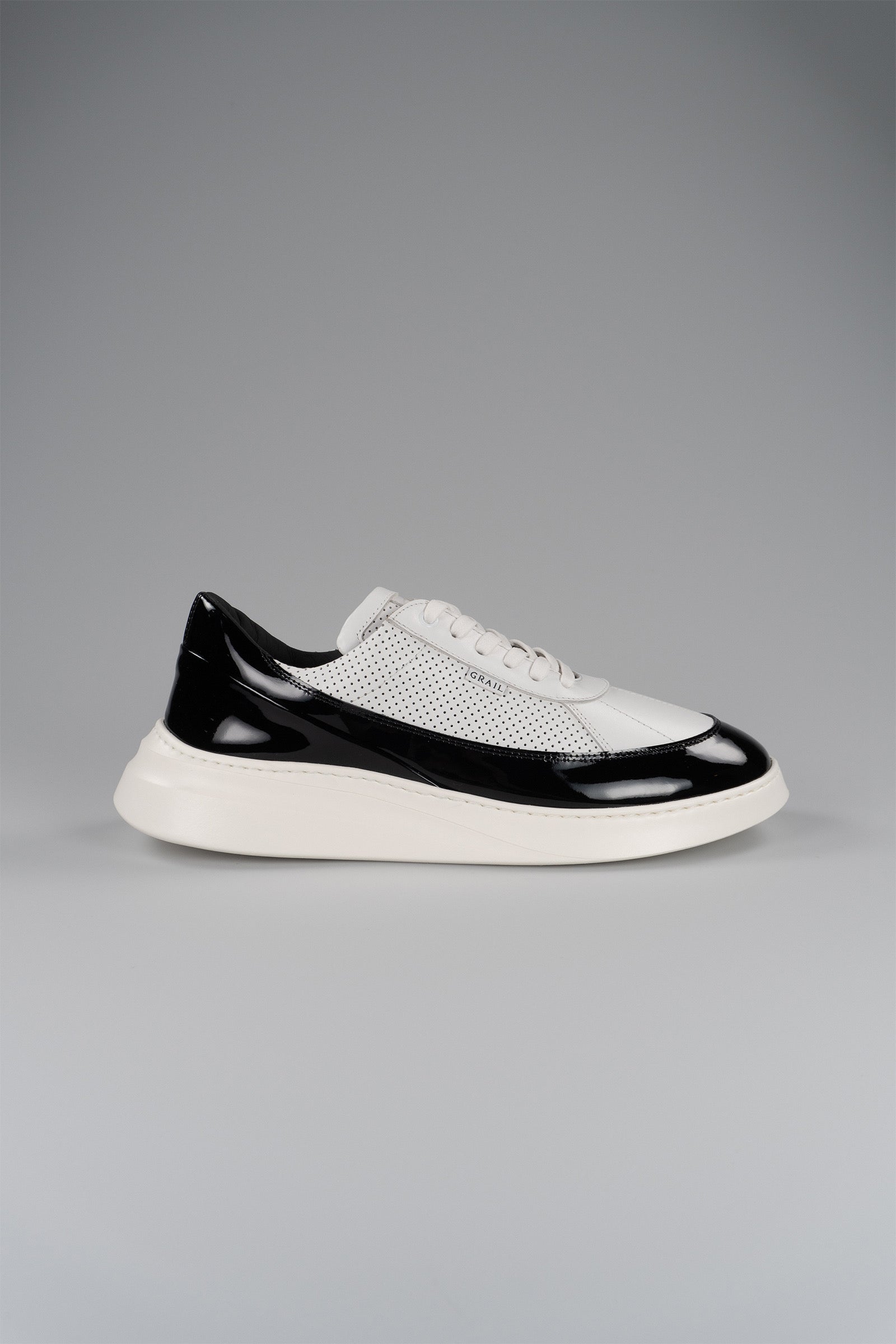 Showman Mens Sneaker In Midnight Black