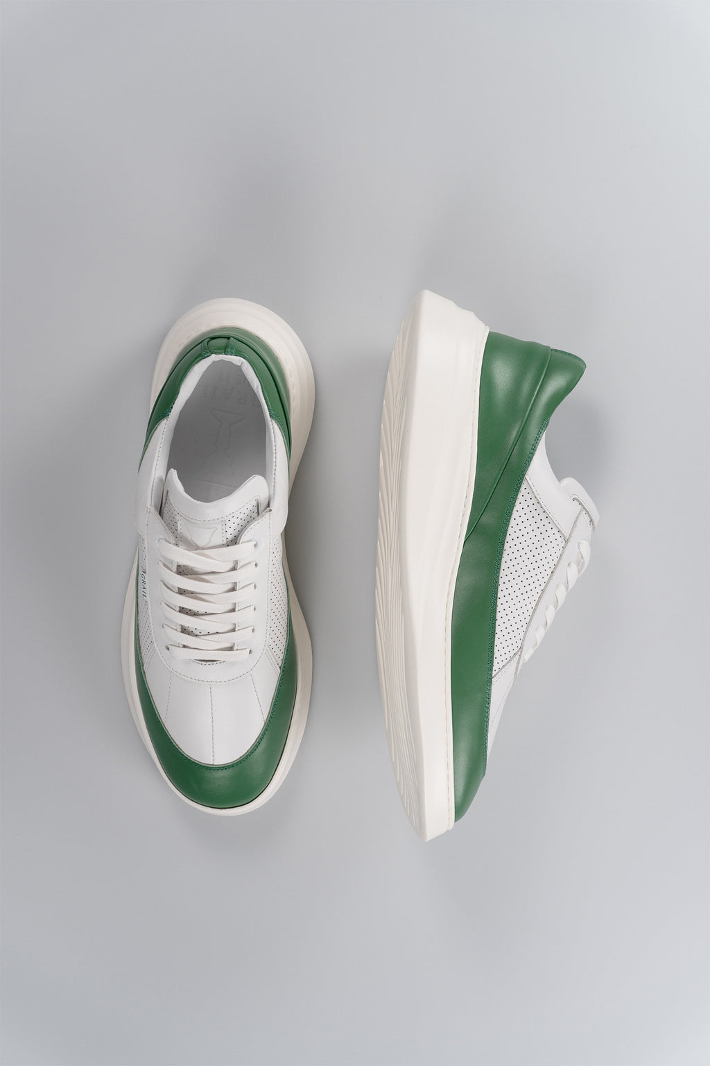 Showman Mens Sneaker In Mountain Green