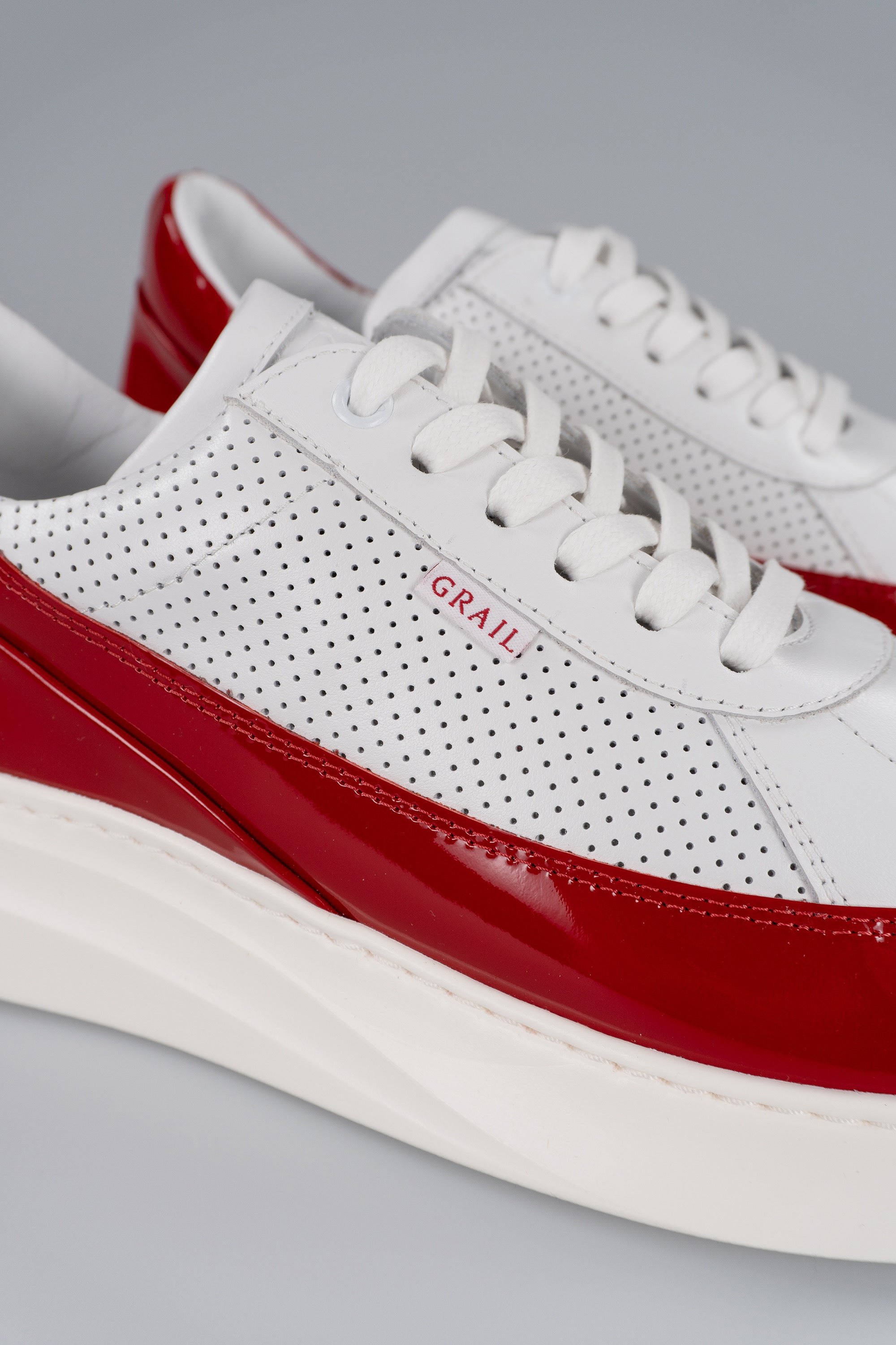 Showman Mens Sneaker In Adrenaline Red