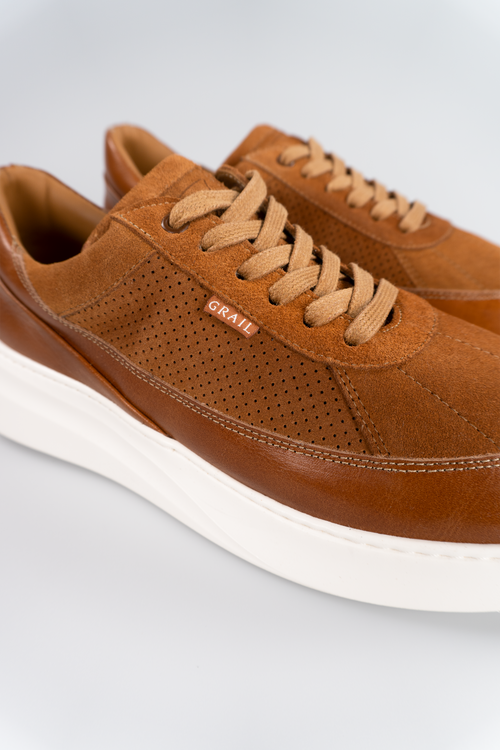 Showman Mens Sneaker In Cognac
